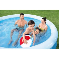 Piscine Autoportée Bestway Fast Set™ 3,05 X 0,66 M Avec Filtration 9 Piscine Autoportée Bestway Fast Set™ 3,05 X 0,66 M Avec Filtration -Intex Soldes Boutique 57458 piscine hors sol bestway ronde fast set 305 66 ambiance